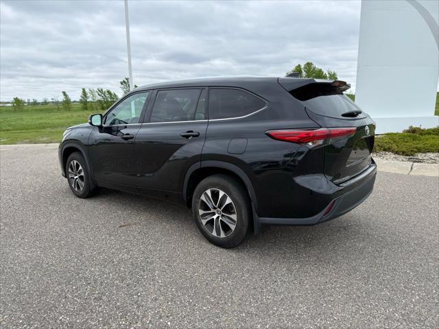 used 2020 Toyota Highlander car, priced at $34,977