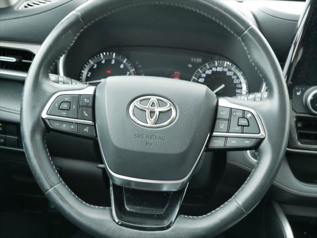 used 2020 Toyota Highlander car, priced at $33,493