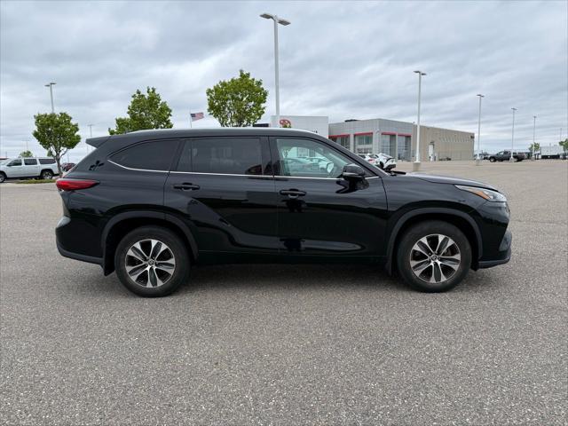 used 2020 Toyota Highlander car, priced at $34,977