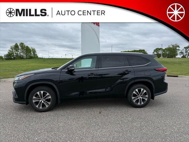 used 2020 Toyota Highlander car, priced at $34,977