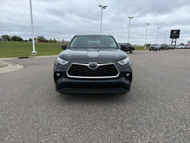 used 2020 Toyota Highlander car, priced at $34,977