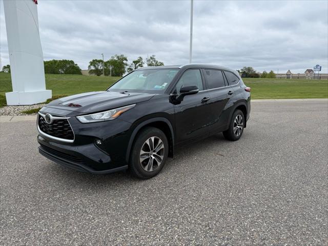 used 2020 Toyota Highlander car, priced at $34,977