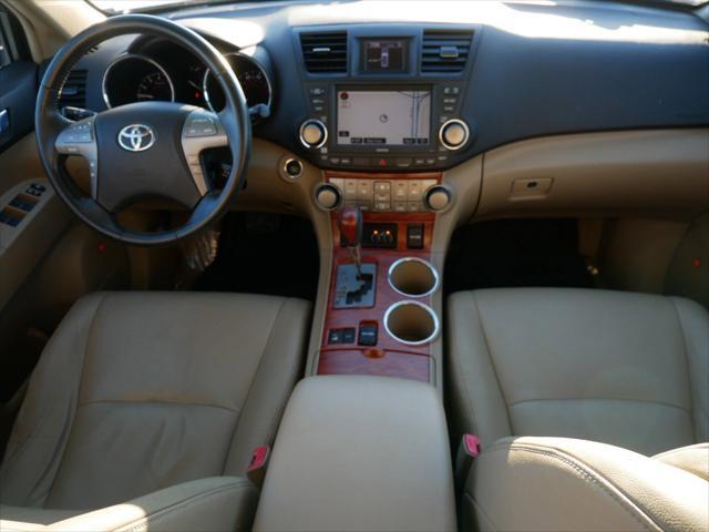 used 2009 Toyota Highlander car, priced at $9,899