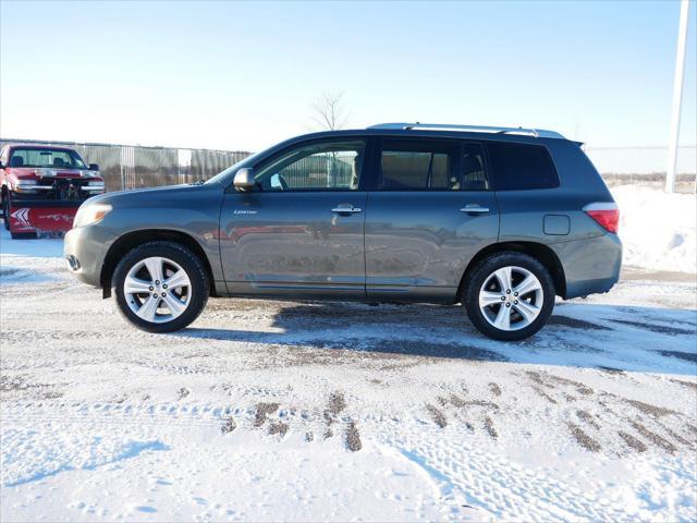 used 2009 Toyota Highlander car, priced at $9,899