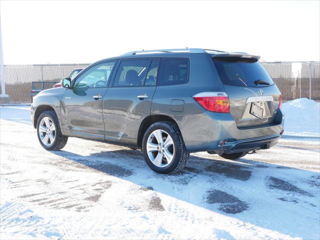 used 2009 Toyota Highlander car, priced at $9,899