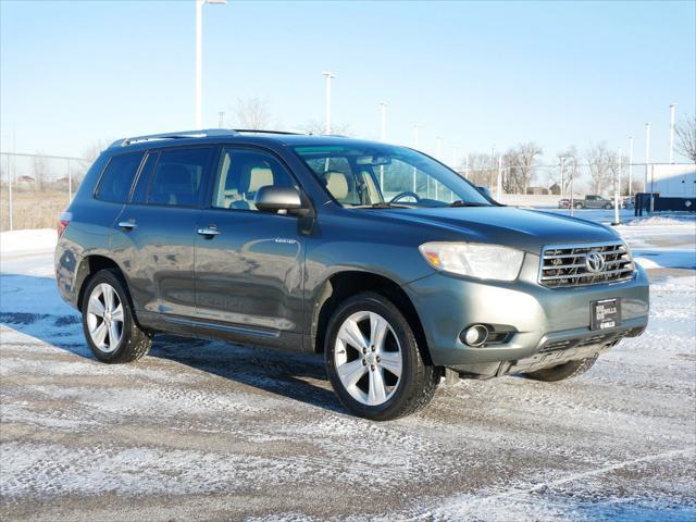 used 2009 Toyota Highlander car, priced at $9,899