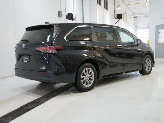 used 2022 Toyota Sienna car, priced at $36,119