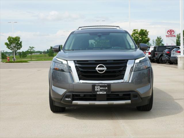 new 2025 Nissan Pathfinder car, priced at $49,925