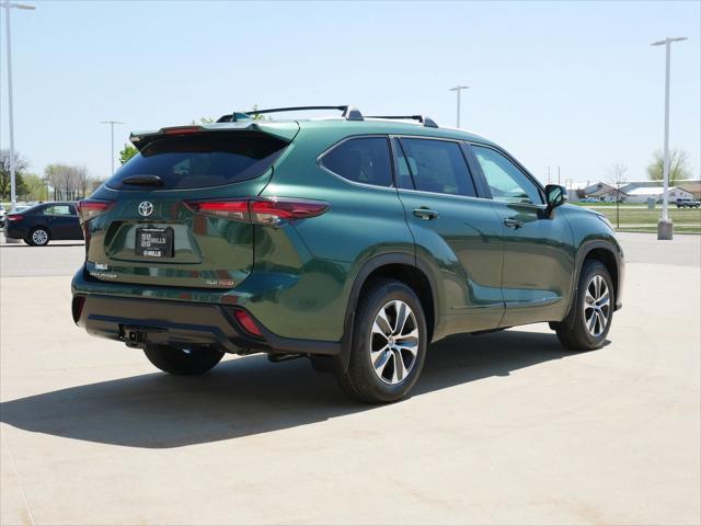 new 2025 Toyota Highlander car, priced at $48,917