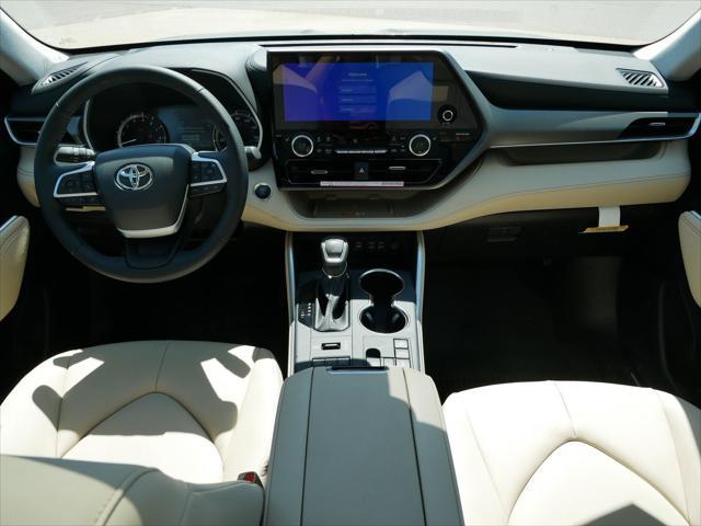 new 2025 Toyota Highlander car, priced at $48,917