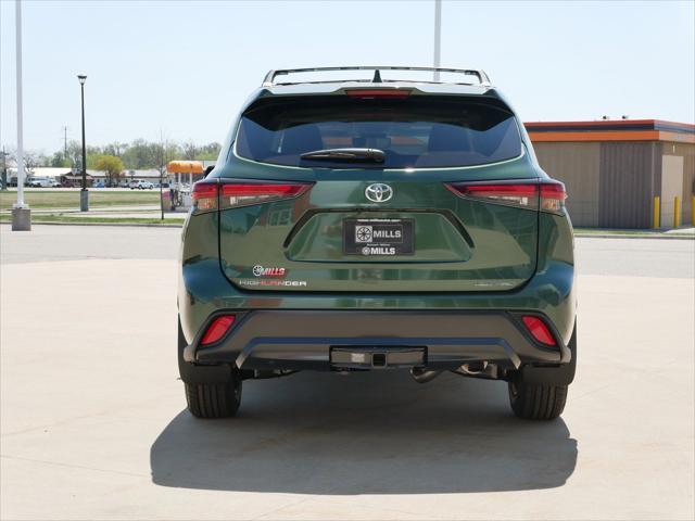 new 2025 Toyota Highlander car, priced at $48,917