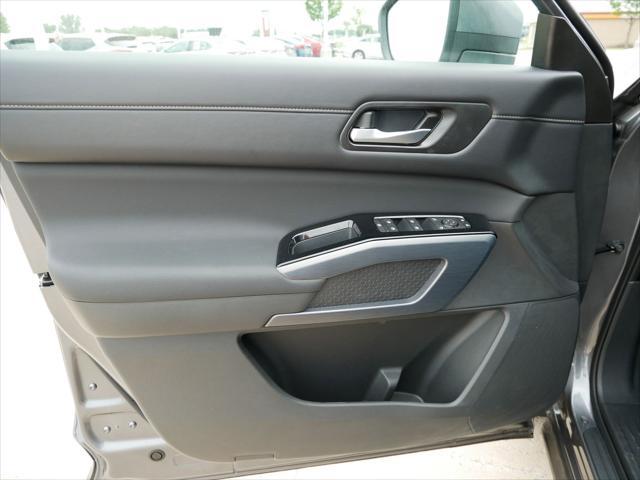 new 2025 Nissan Pathfinder car, priced at $46,565