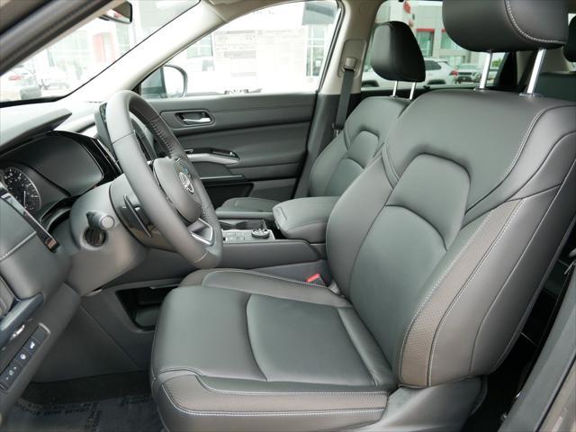 new 2025 Nissan Pathfinder car, priced at $46,565
