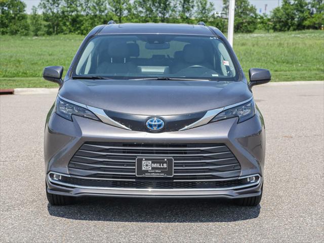 used 2024 Toyota Sienna car, priced at $43,990