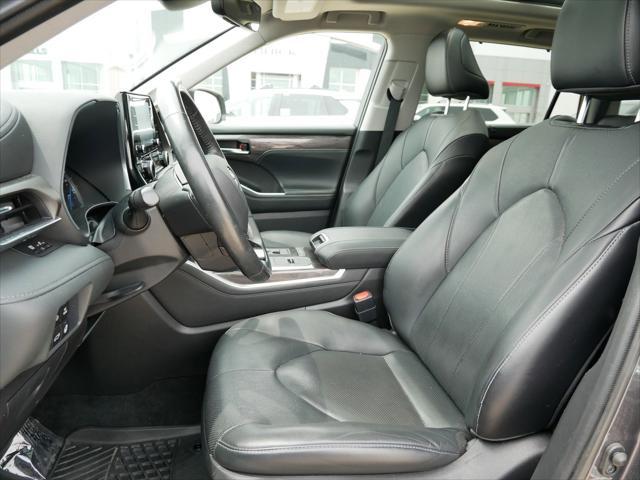 used 2021 Toyota Highlander Hybrid car, priced at $40,991