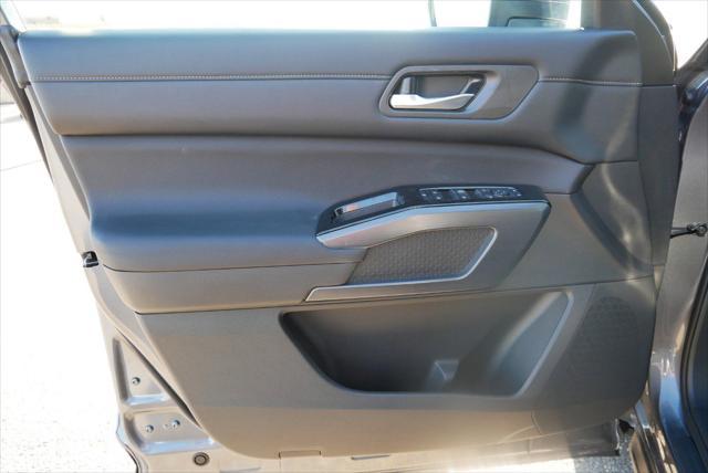 new 2025 Nissan Pathfinder car, priced at $45,170