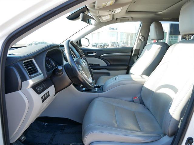 used 2018 Toyota Highlander car, priced at $29,508