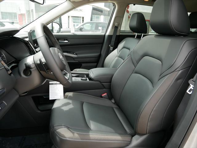 new 2025 Nissan Pathfinder car, priced at $49,555