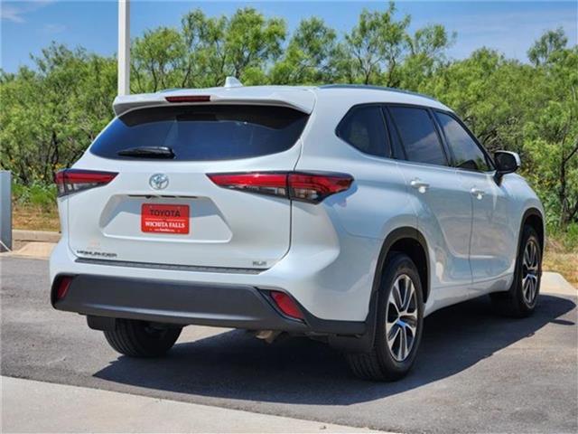 used 2022 Toyota Highlander car, priced at $38,341