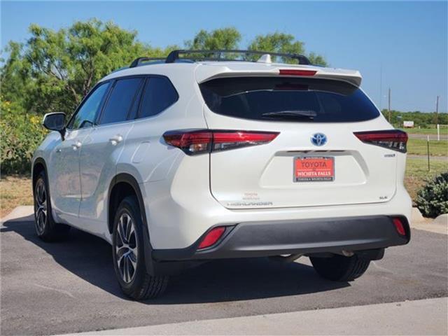 used 2021 Toyota Highlander Hybrid car, priced at $35,898