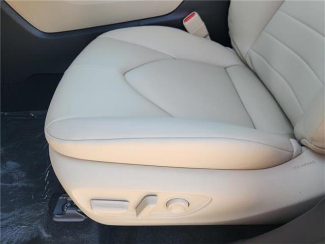 new 2025 Toyota Highlander car, priced at $47,114