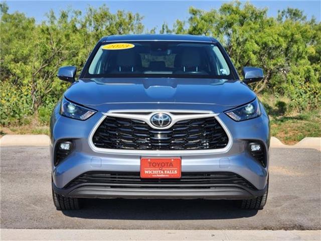 used 2023 Toyota Highlander car, priced at $32,374