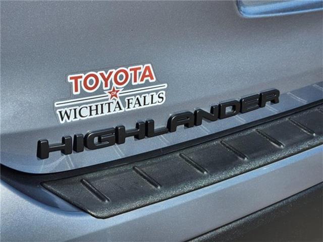 used 2023 Toyota Highlander car, priced at $32,374