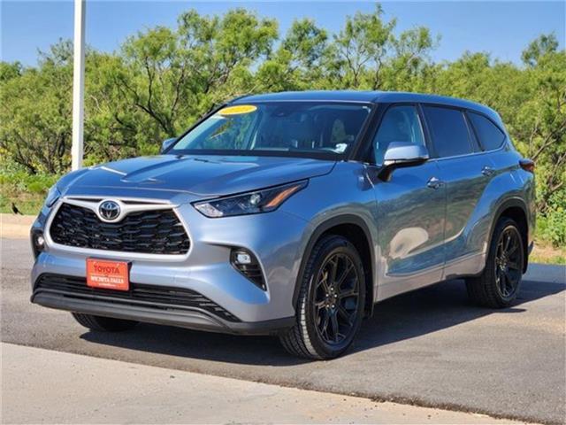 used 2023 Toyota Highlander car, priced at $32,374