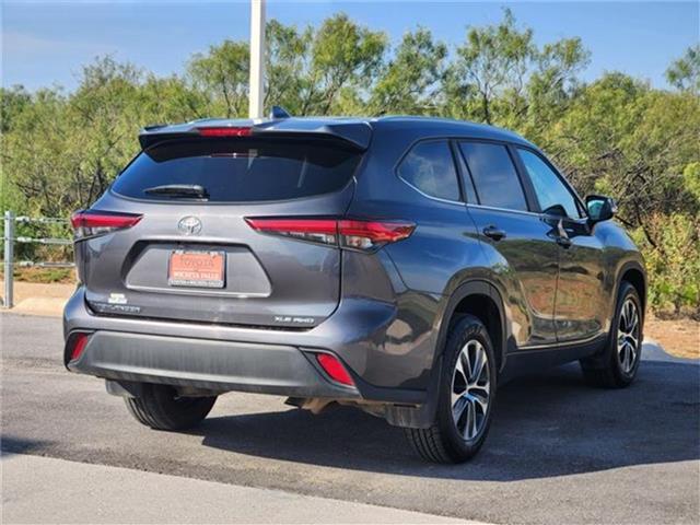 used 2023 Toyota Highlander car, priced at $42,326