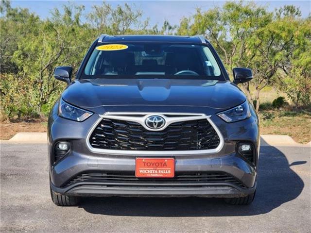 used 2023 Toyota Highlander car, priced at $42,326