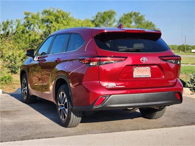 used 2023 Toyota Highlander car, priced at $41,989