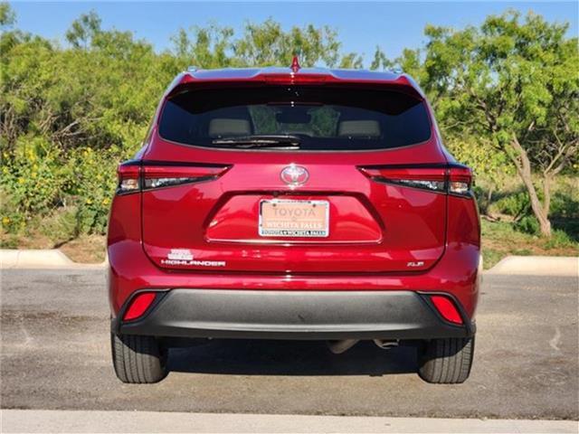 used 2023 Toyota Highlander car, priced at $41,989