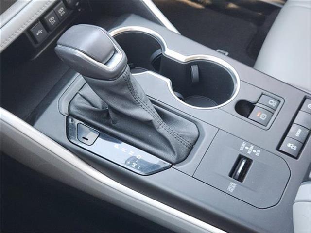 used 2021 Toyota Highlander car, priced at $28,672