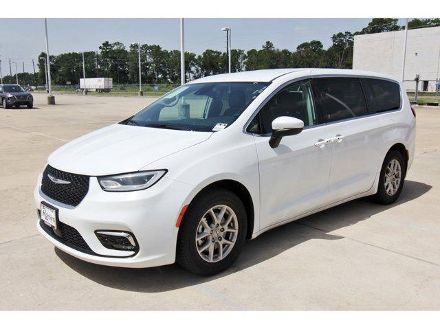 used 2023 Chrysler Pacifica car, priced at $22,999