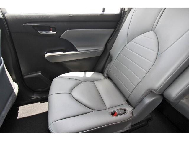 used 2021 Toyota Highlander car, priced at $28,999
