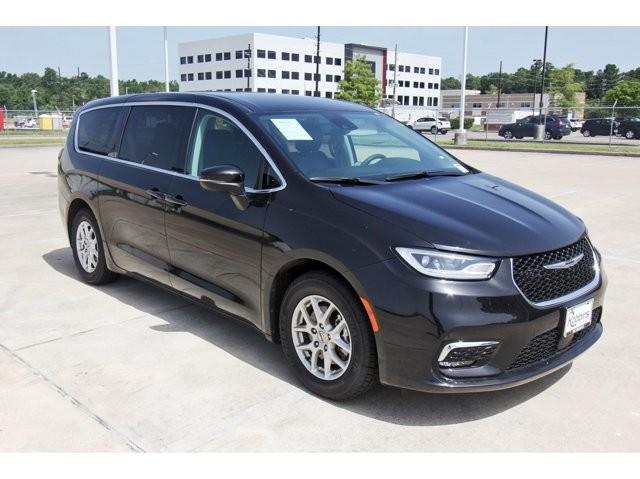 used 2023 Chrysler Pacifica car, priced at $22,999