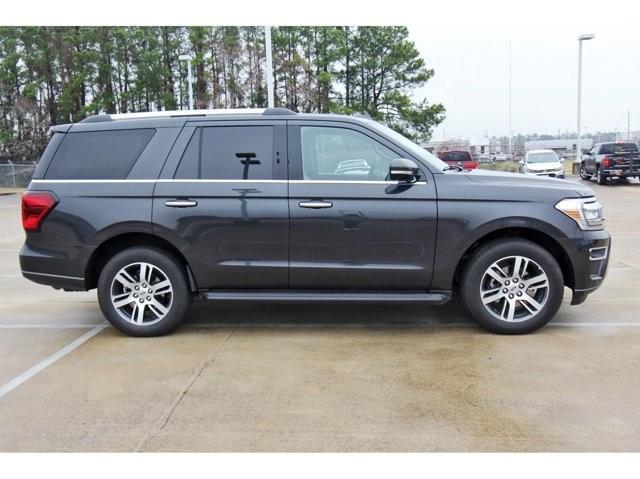 used 2024 Ford Expedition car, priced at $48,998