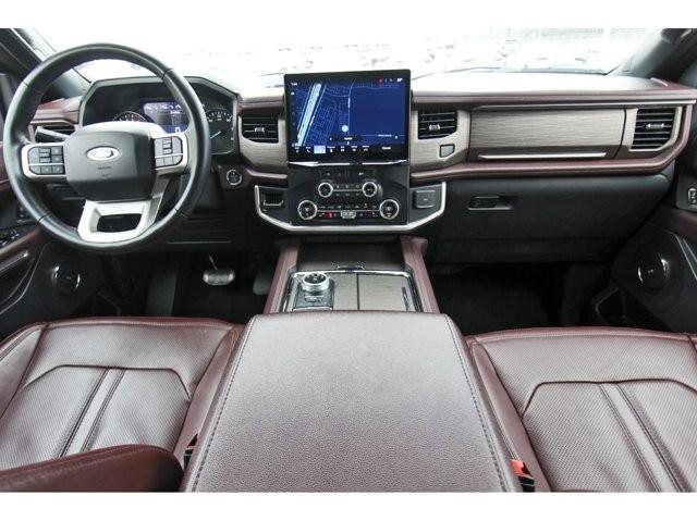 used 2024 Ford Expedition car, priced at $48,998