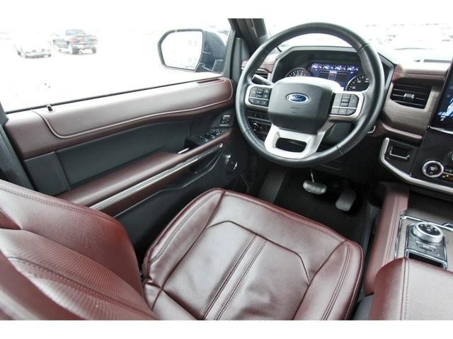 used 2024 Ford Expedition car, priced at $48,998