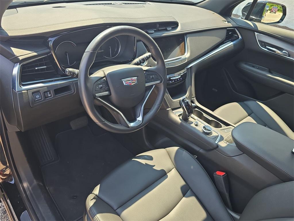 used 2022 Cadillac XT6 car, priced at $34,509