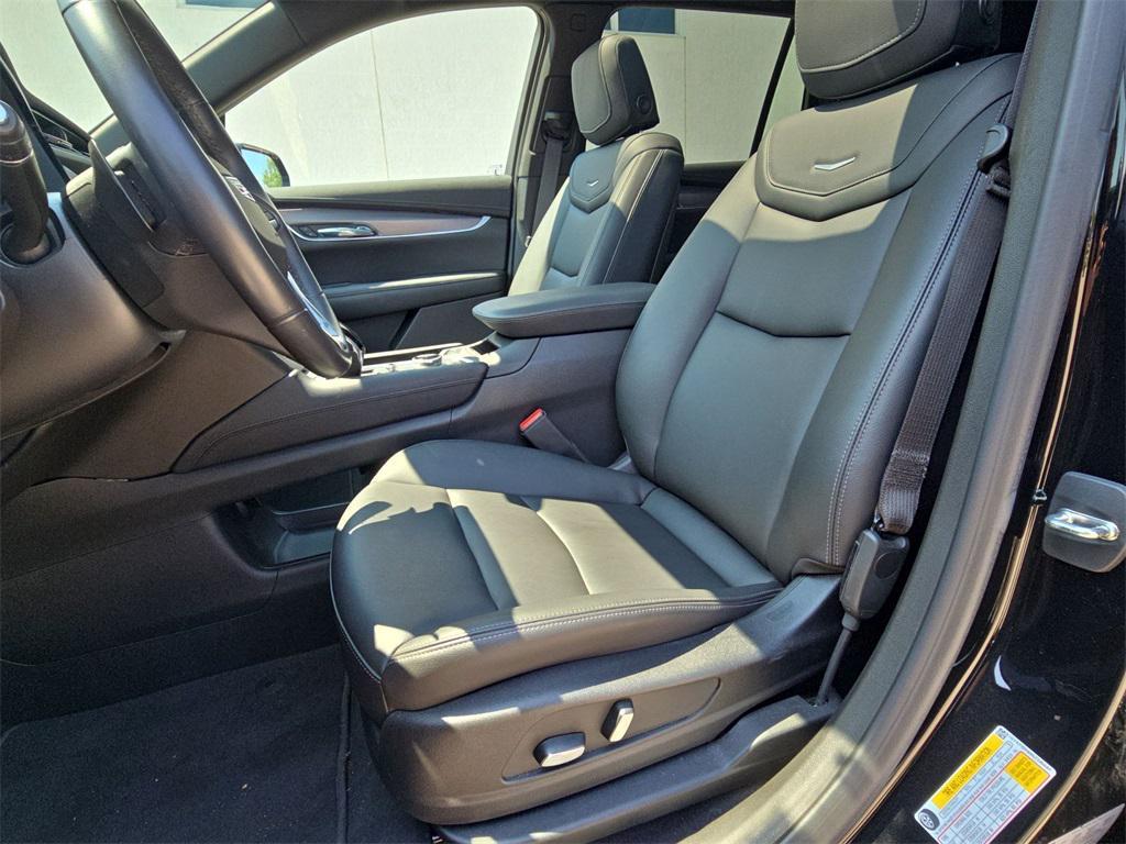 used 2022 Cadillac XT6 car, priced at $34,509