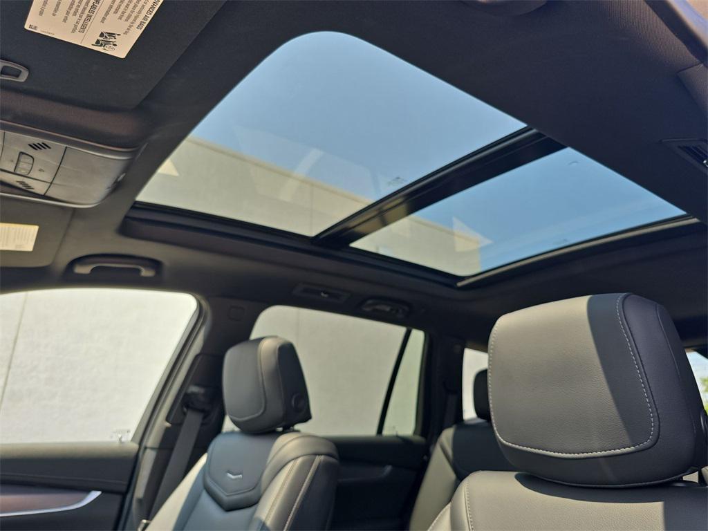 used 2022 Cadillac XT6 car, priced at $34,509