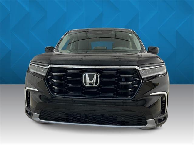 new 2025 Honda Pilot car, priced at $46,995