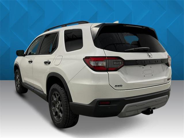 new 2025 Honda Pilot car, priced at $51,305