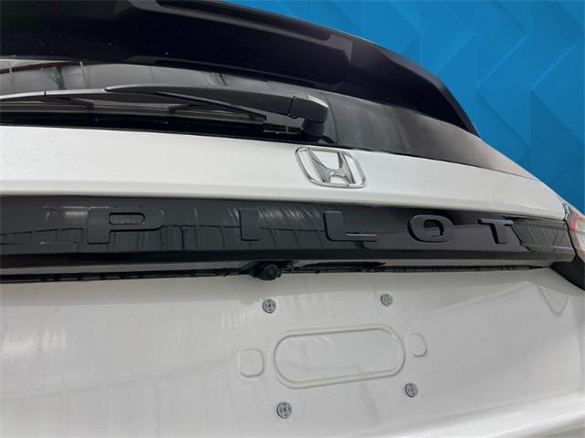new 2025 Honda Pilot car, priced at $51,305