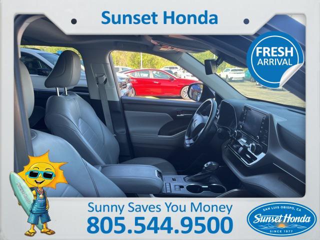 used 2022 Toyota Highlander car, priced at $37,817