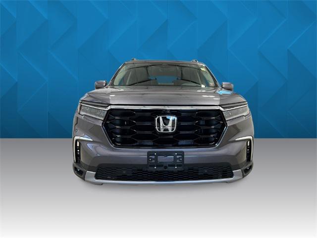 new 2025 Honda Pilot car, priced at $54,475