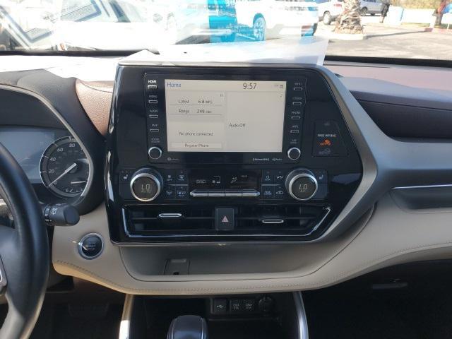 used 2021 Toyota Highlander car, priced at $39,777