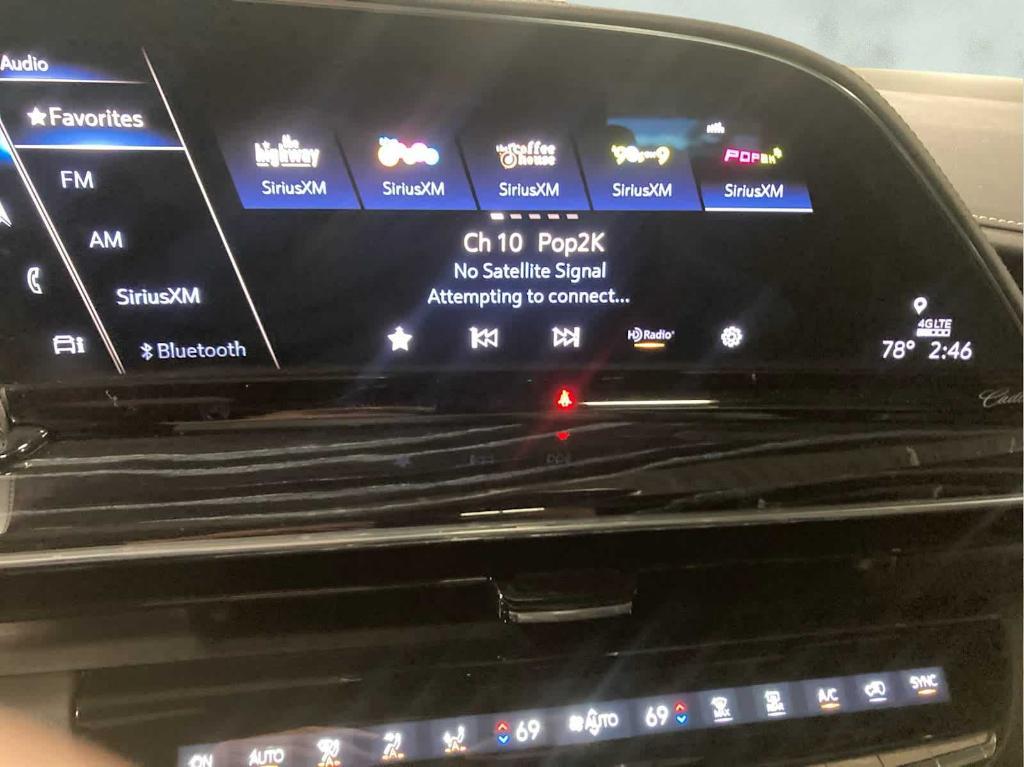 used 2022 Cadillac Escalade ESV car, priced at $68,888