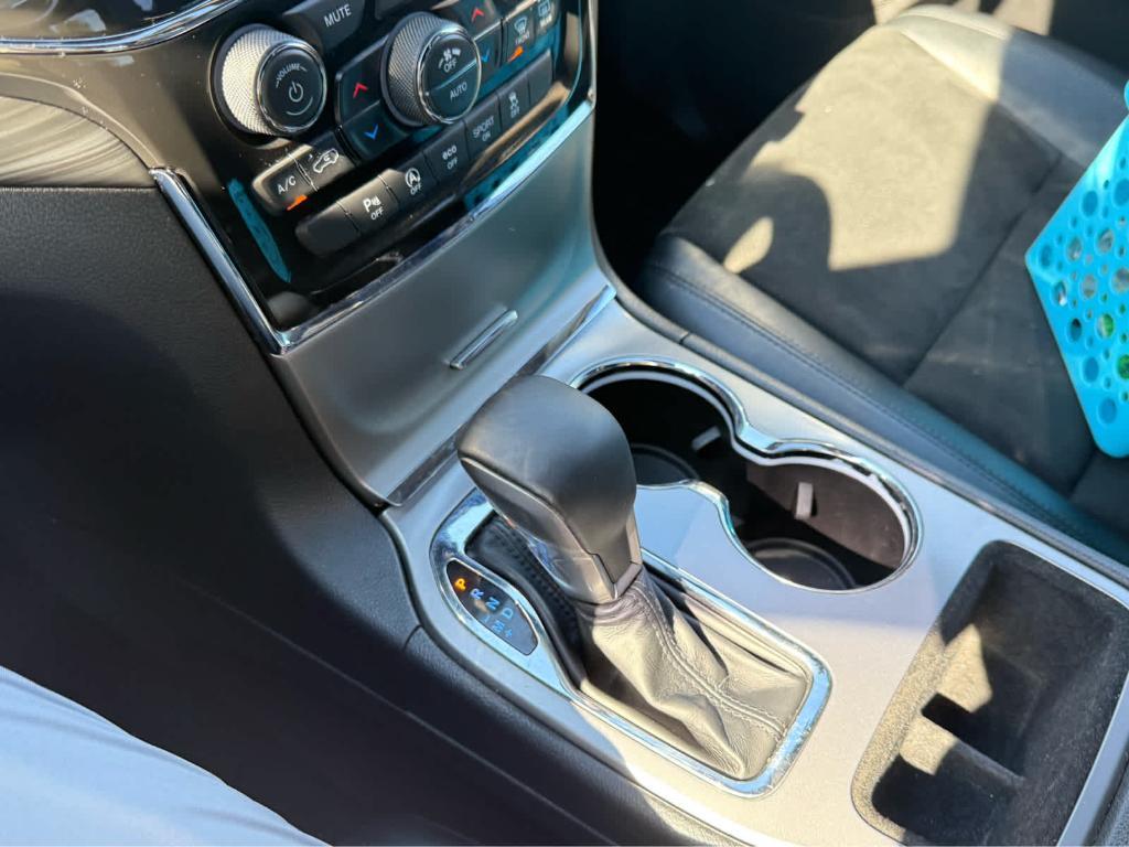used 2021 Jeep Grand Cherokee car, priced at $25,000
